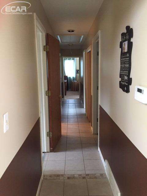 5322 North Oak Road Davison, MI 48423 - Photo 11 of 21 20446056-10.JPG
