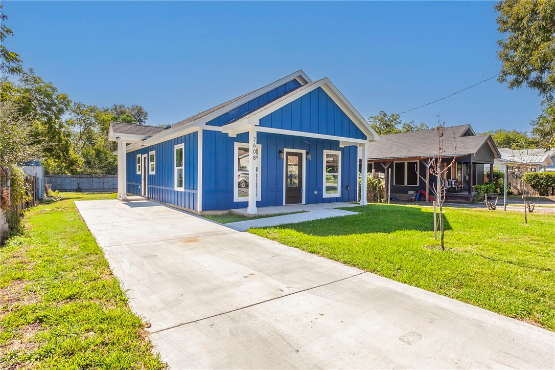 2608 Cleveland Avenue Waco, TX 76711 - Photo 3 of 31