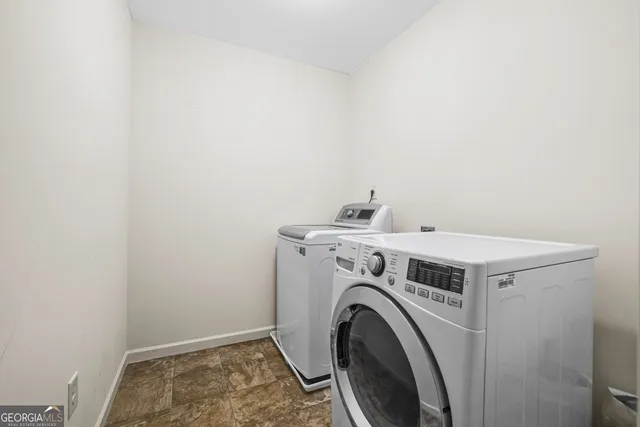 $2,395 | 1480 Avalon Creek Road, Sugar Hill, GA 30518