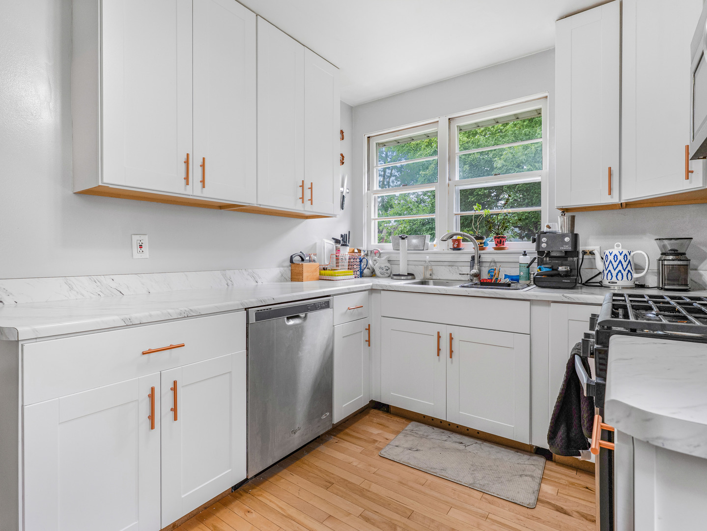 528 Maple Lane Hillside, IL 60162 - Photo 8 of 25