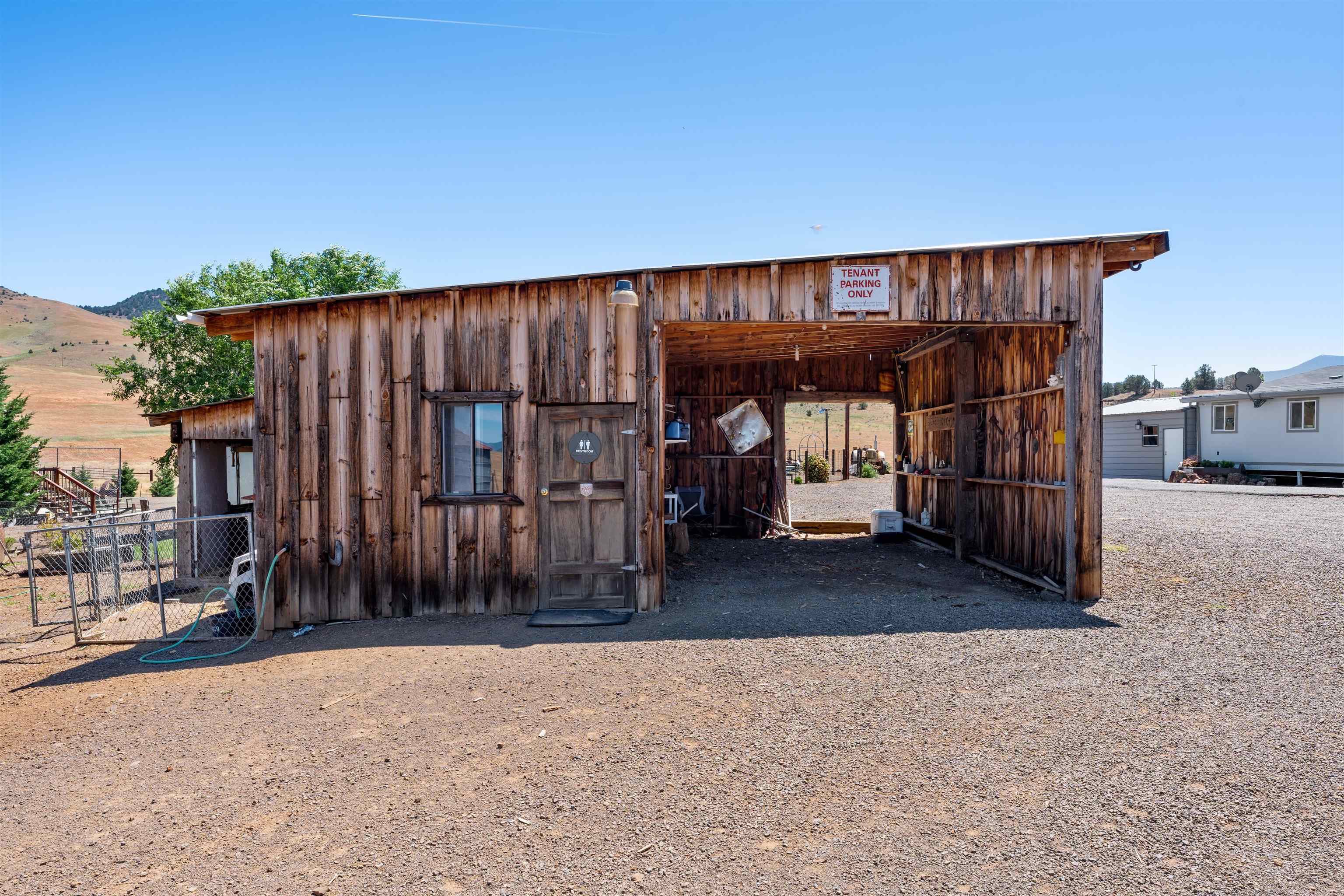 11223 York Road Montague, CA 96064 - Photo 31 of 39 Gallery Image 31