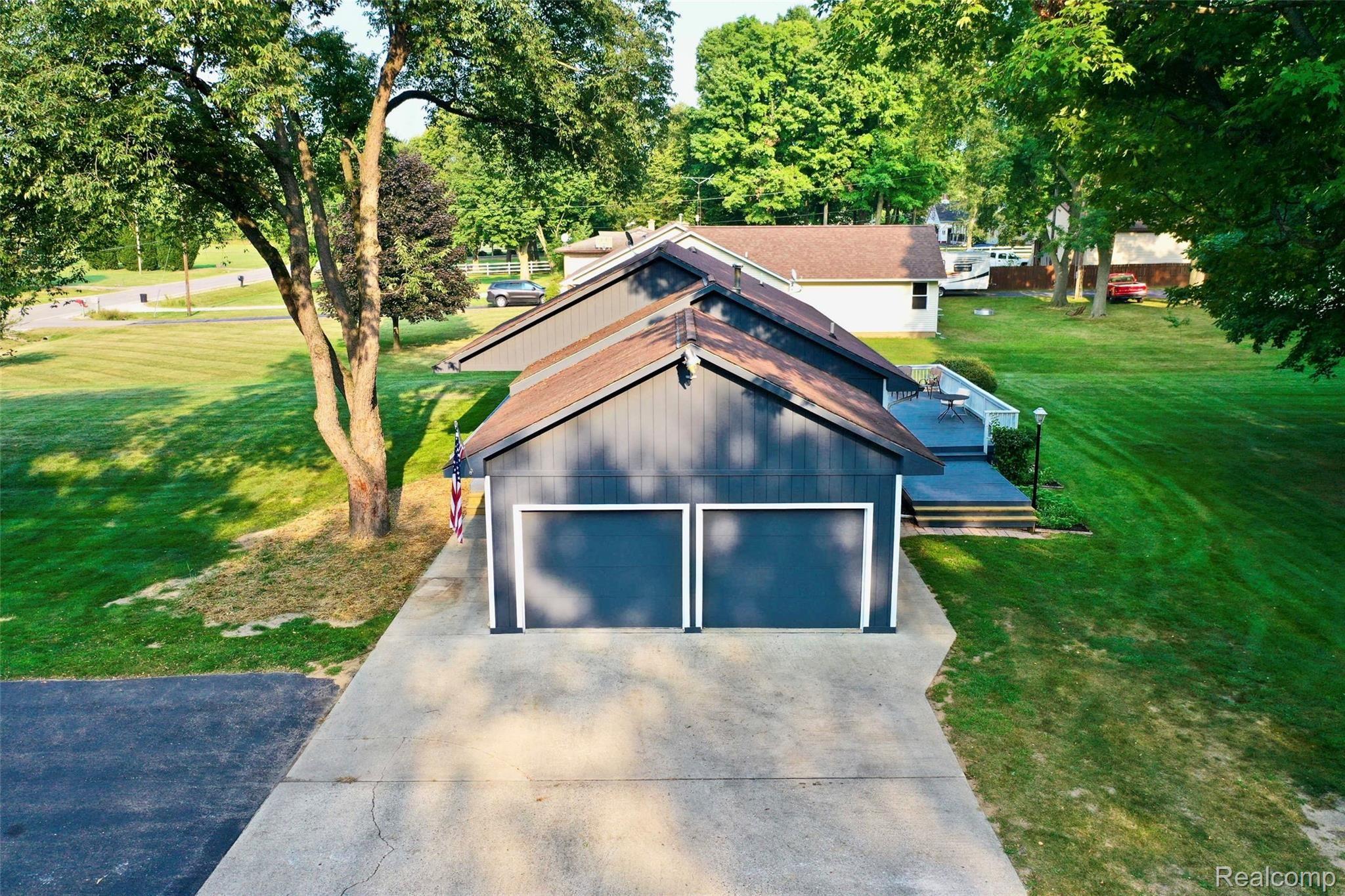 4280 East Coldwater Road Flint, MI 48506 - Photo 4 of 72 1DFCC323-3682-4AE4-9185-D981E883BE6D_1_201_a.jpeg