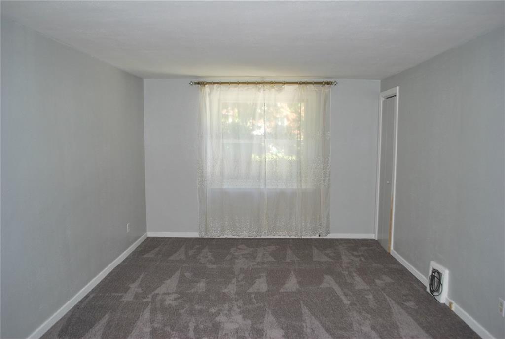 308 Long Road Penn Hills, PA 15235 - Photo 3 of 25 Gallery Image 3