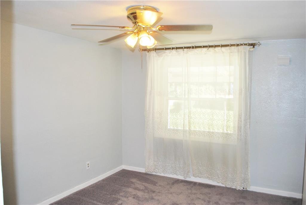 308 Long Road Penn Hills, PA 15235 - Photo 4 of 25 Gallery Image 4