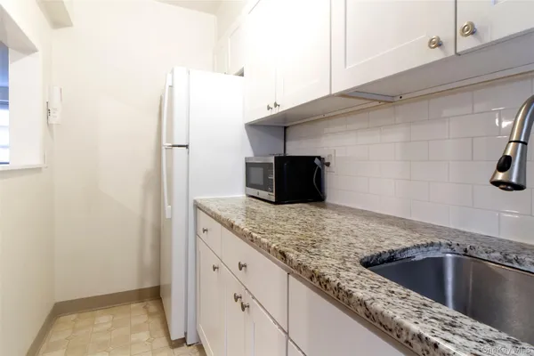 $119,000 | 70 Sherman Avenue, Unit 2K, Yonkers, NY 10705