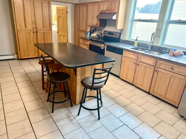 $600,000 | 36 Spring Street, Newport, NH 03773