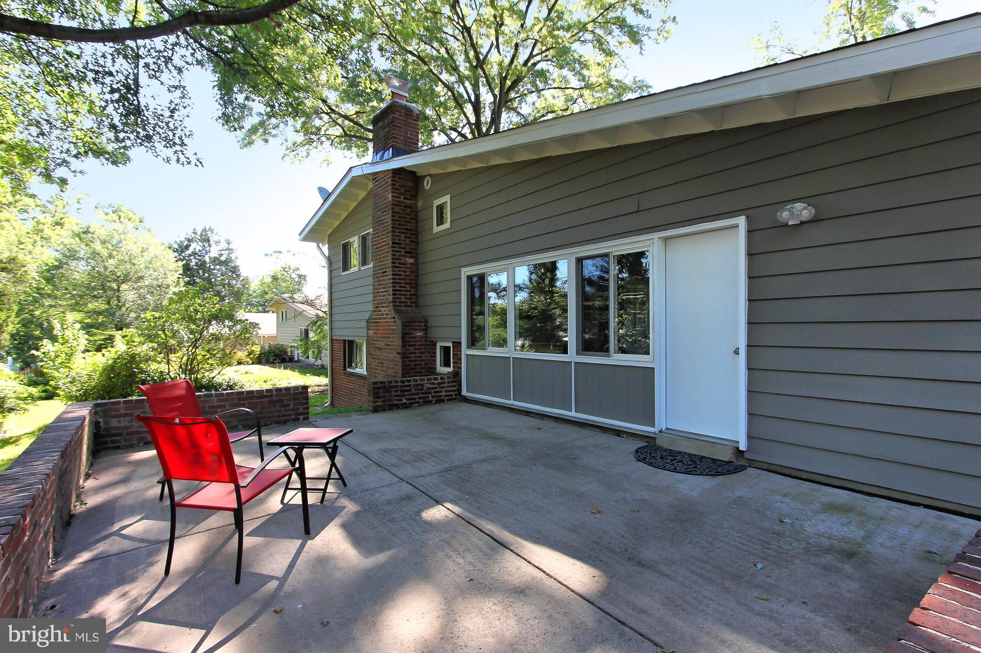 6010 Ridge View Drive Alexandria, VA 22310 - Photo 24 of 25 Private Oasis