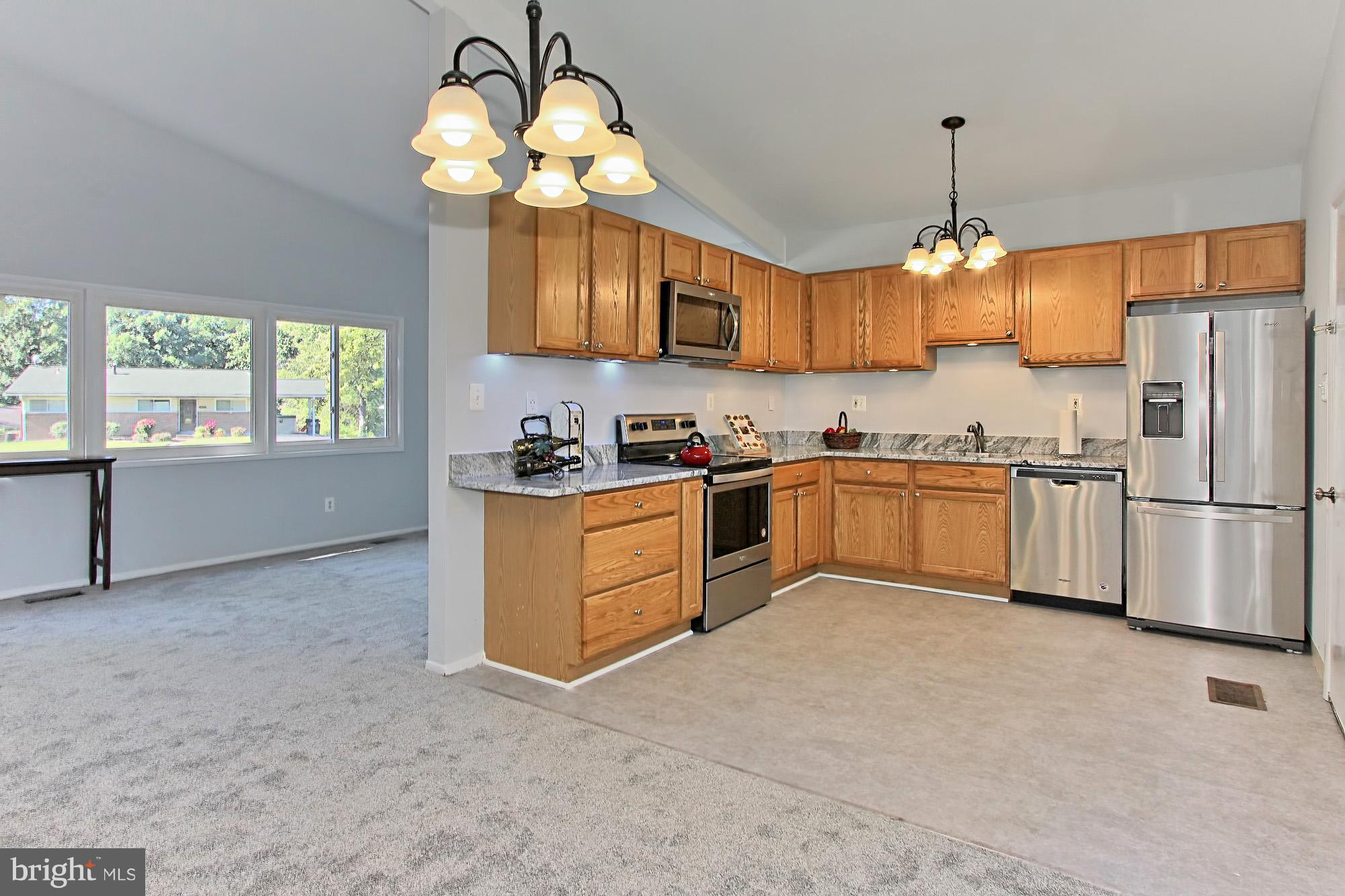 6010 Ridge View Drive Alexandria, VA 22310 - Photo 9 of 25 New granite counters