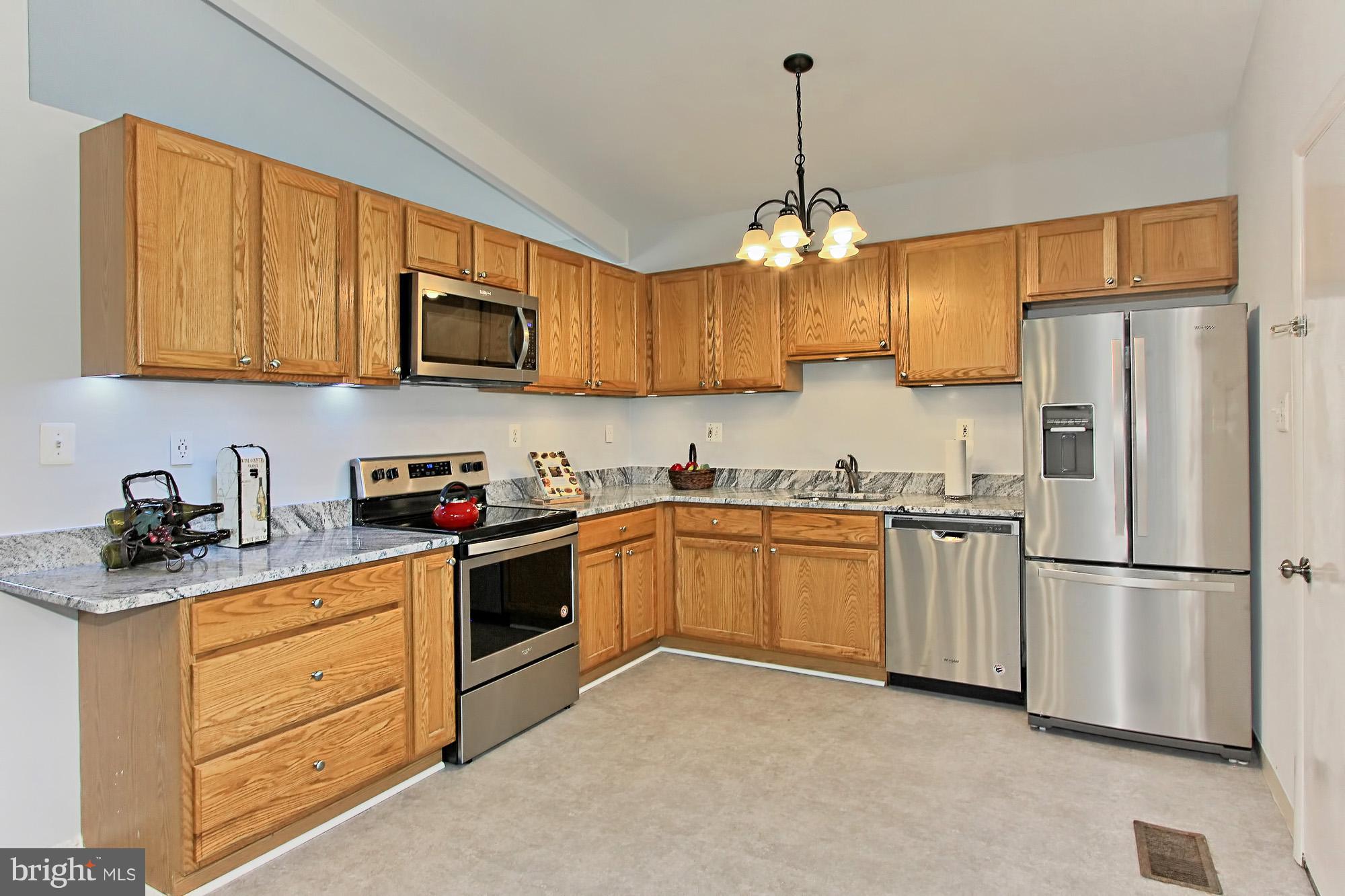 6010 Ridge View Drive Alexandria, VA 22310 - Photo 10 of 25 Plenty of counter space