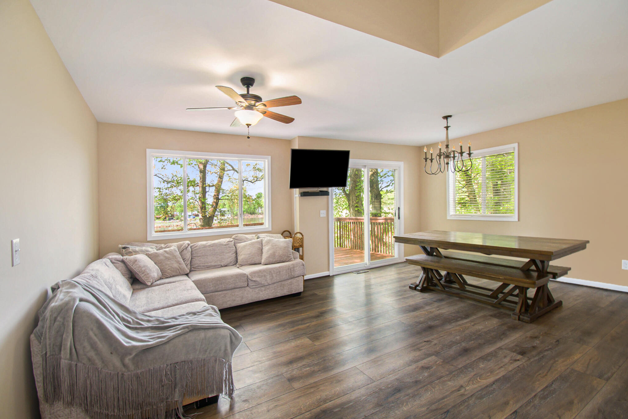 8742 River Valley Road Brighton, MI 48116 - Photo 13 of 44 010_ndp4601