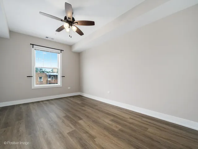 $3,495 | 261 Washington Boulevard, Unit 505, Oak Park, IL 60302