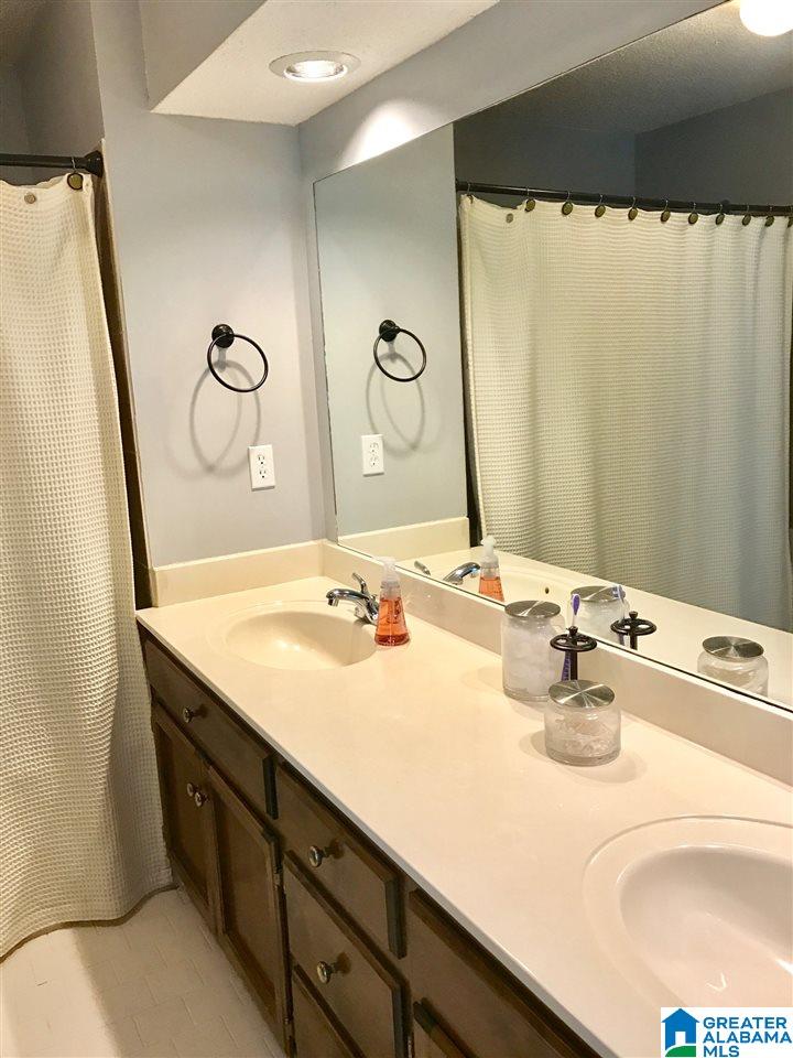 1017 Independence Drive Alabaster, AL 35007 - Photo 14 of 24