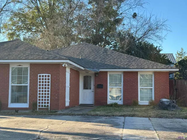 $1,500 | 582 Jennifer Jean Drive, Baton Rouge, LA 70808