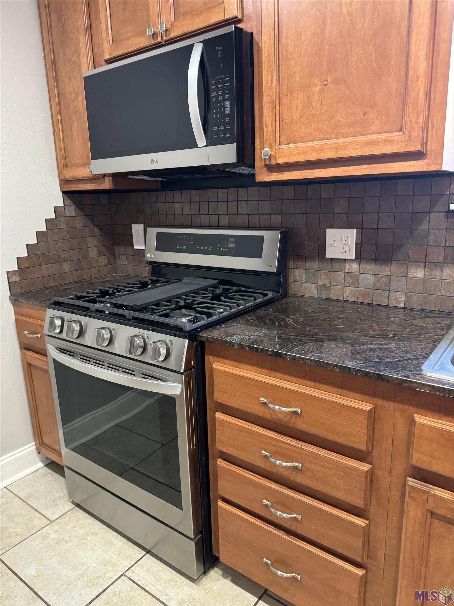 582 Jennifer Jean Drive Baton Rouge, LA 70808 - Photo 6 of 15