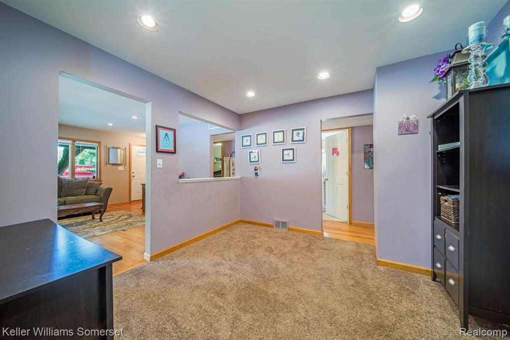 4003 Kent Road Royal Oak, MI 48073 - Photo 17 of 34