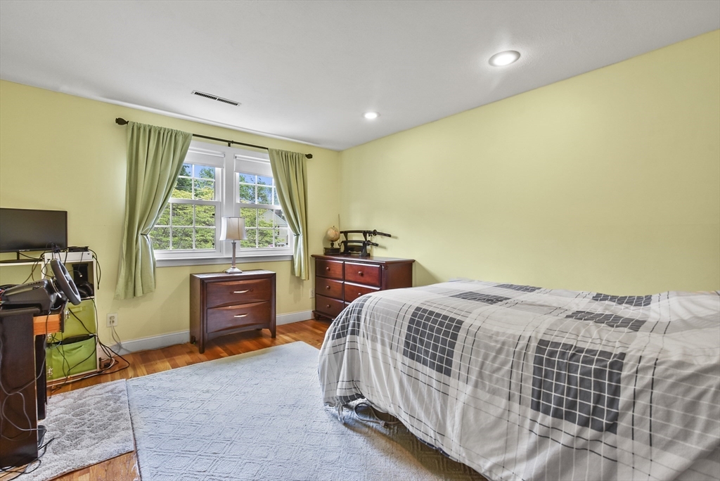 18 Bacon Road Framingham, MA 01701 - Photo 24 of 38 Gallery Image 24