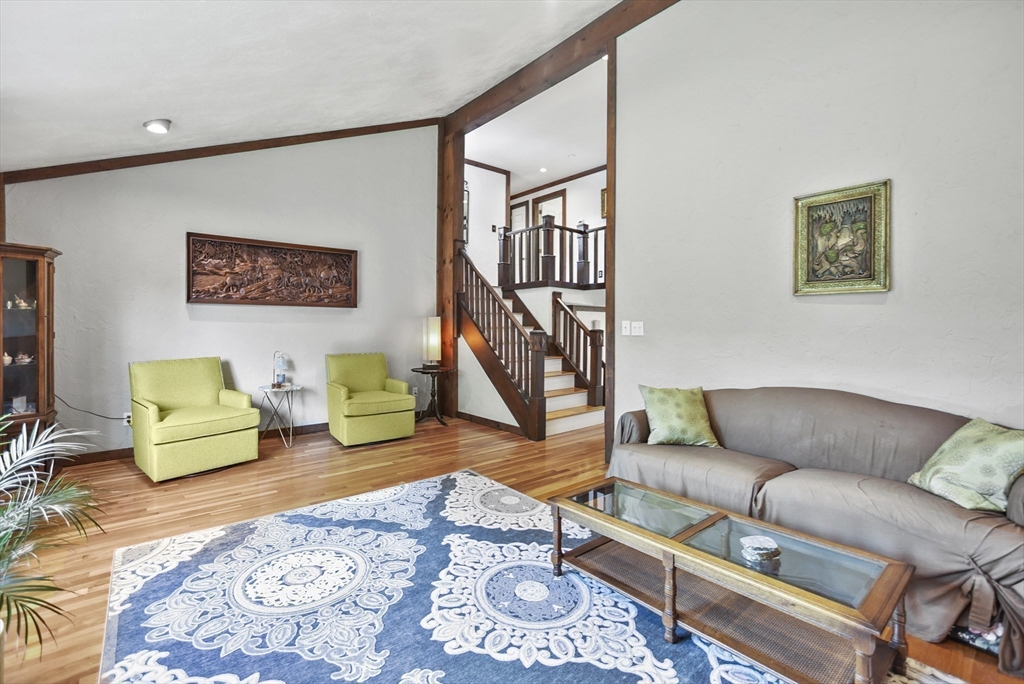 18 Bacon Road Framingham, MA 01701 - Photo 8 of 38 Gallery Image 8