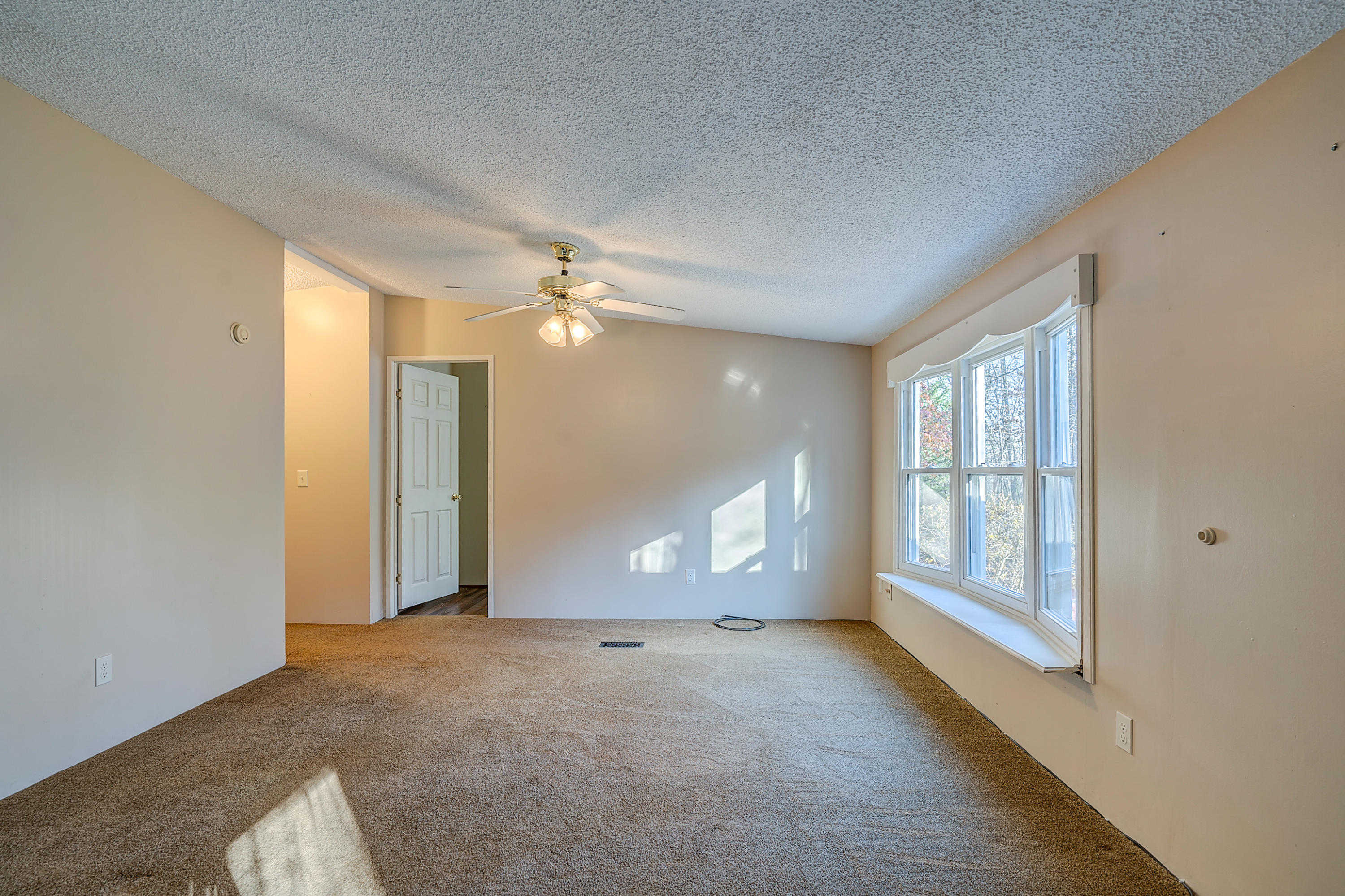 496 Aps Knob Road New Castle, VA 24127 - Photo 4 of 42 DSC00116-2_17-2_18-2_19-2_20-2