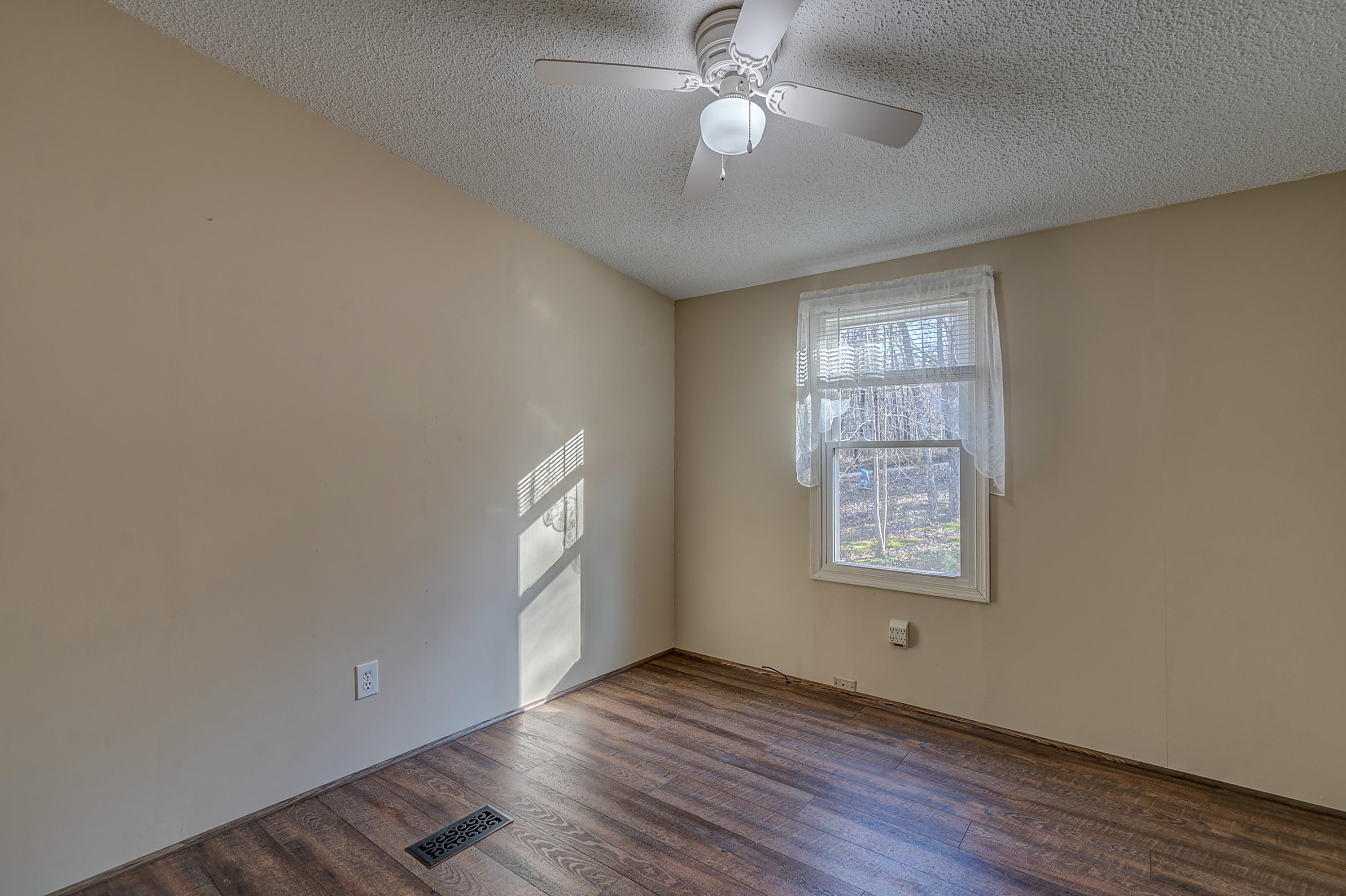 496 Aps Knob Road New Castle, VA 24127 - Photo 6 of 42 DSC00126-2_27-2_28-2_29-2_30-2