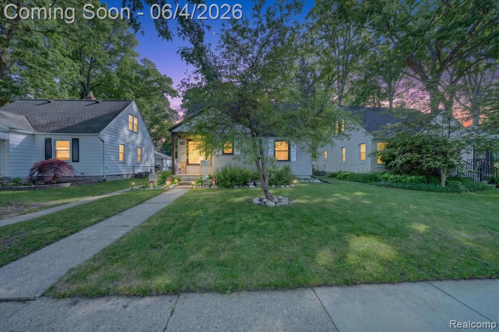 22729 Cleveland Street Dearborn, MI 48124 - Photo 2 of 32