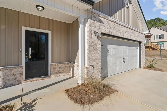 $349,000 | 140 Creek Crossing Lane, Temple, GA 30179