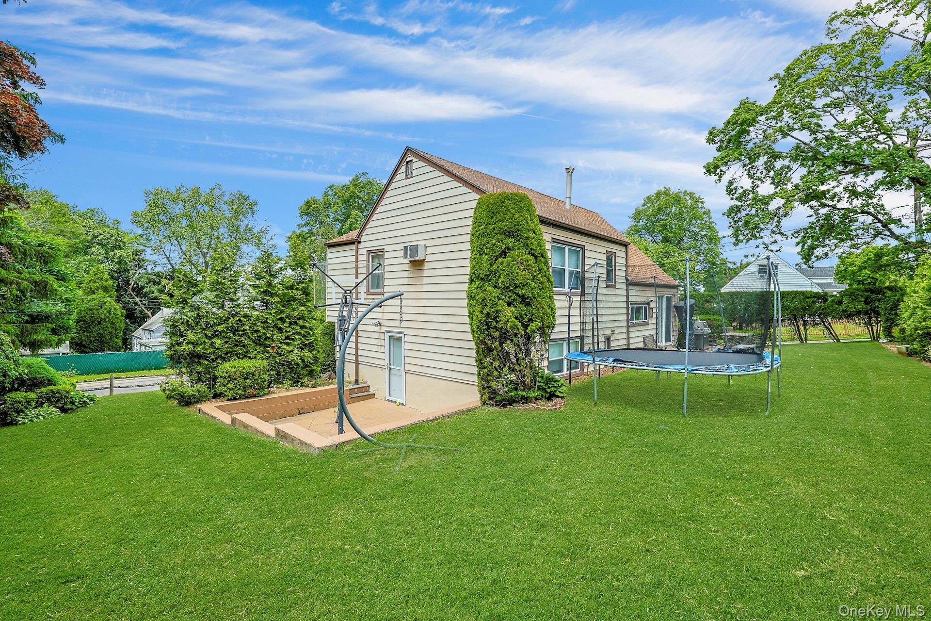 70 Durham Road White Plains, NY 10607 - Photo 26 of 32 Level Backyard