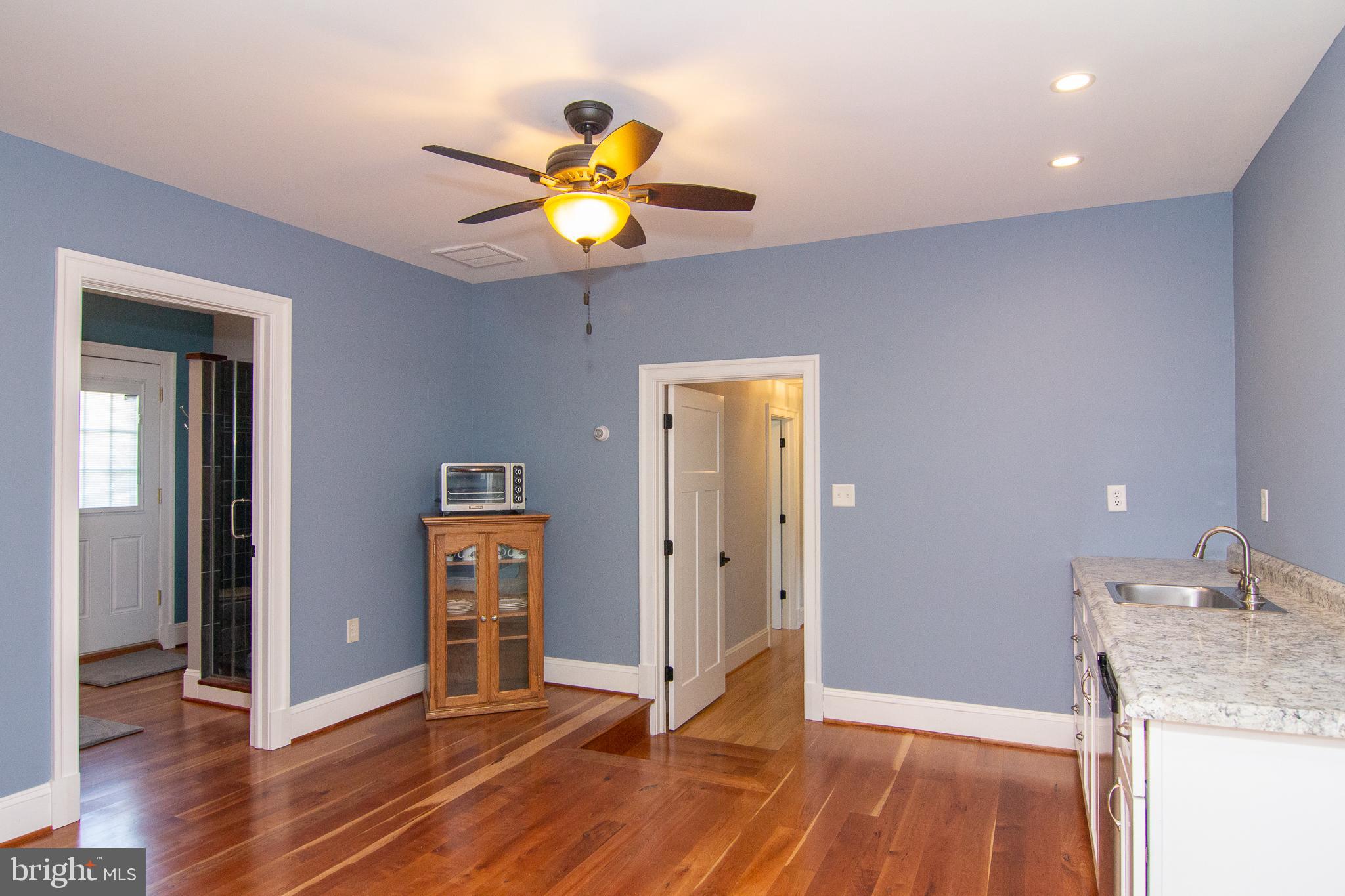 4936 Millers Station Road Hampstead, MD 21074 - Photo 36 of 122 Owners' Suite