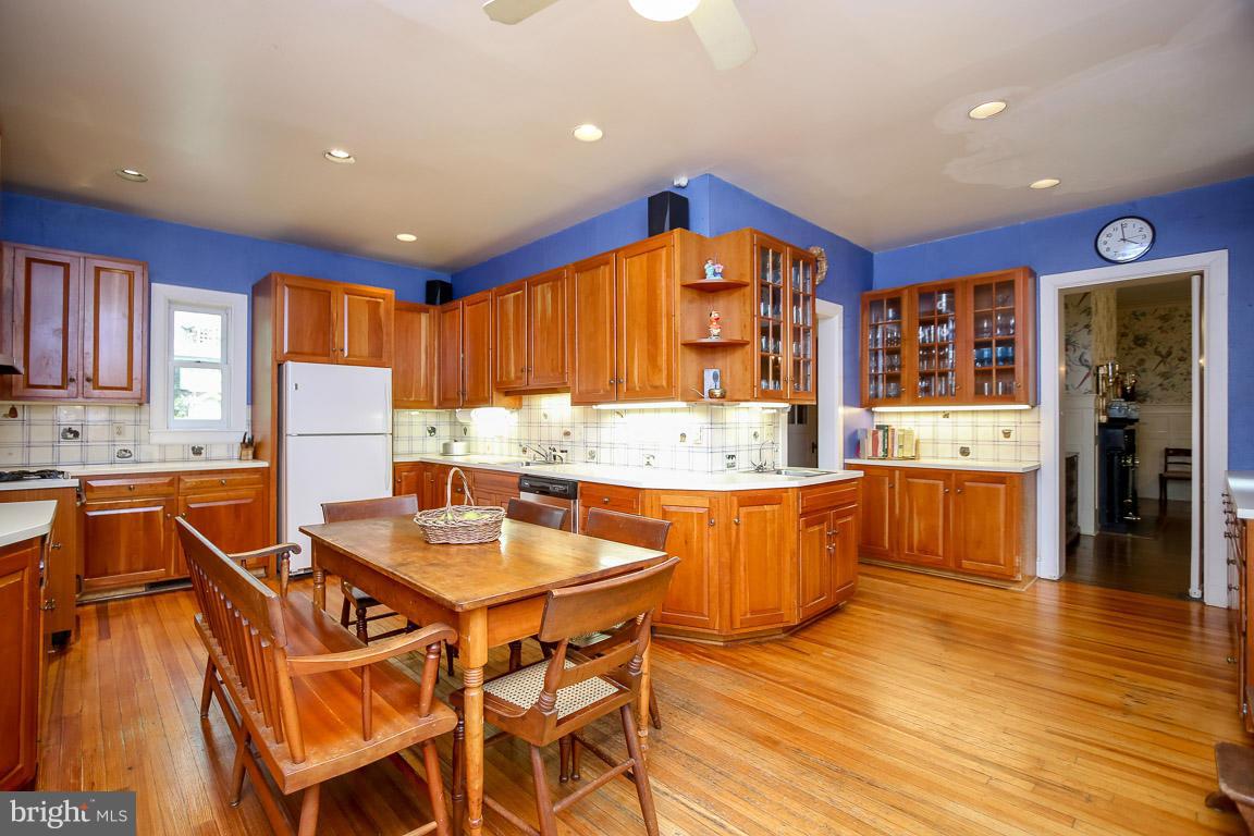 201 Longwood Road Baltimore, MD 21210 - Photo 11 of 30 Kitchen