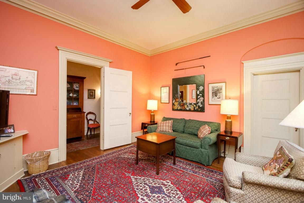 201 Longwood Road Baltimore, MD 21210 - Photo 14 of 30 Family Room
