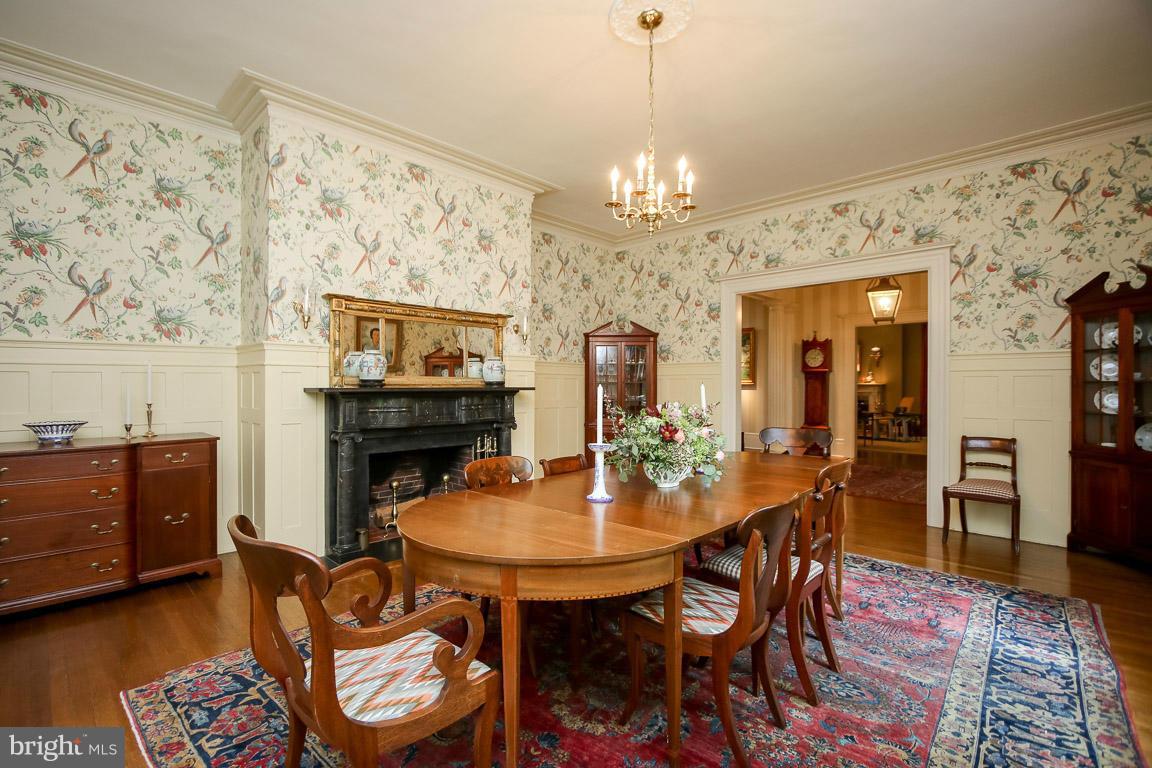 201 Longwood Road Baltimore, MD 21210 - Photo 8 of 30 Dining Room