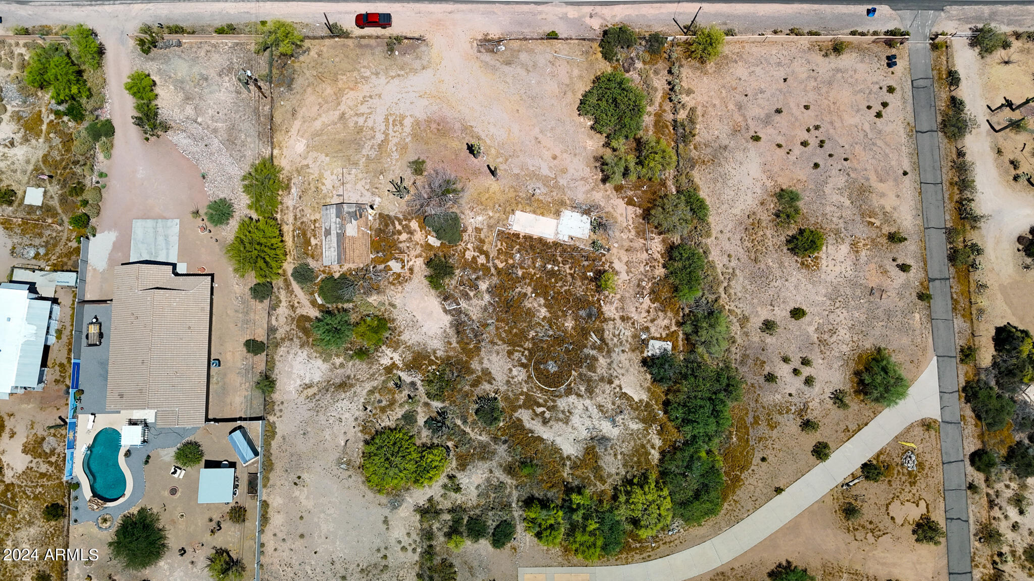 560 North Tomahawk Road Apache Junction, AZ 85119 - Photo 3 of 22