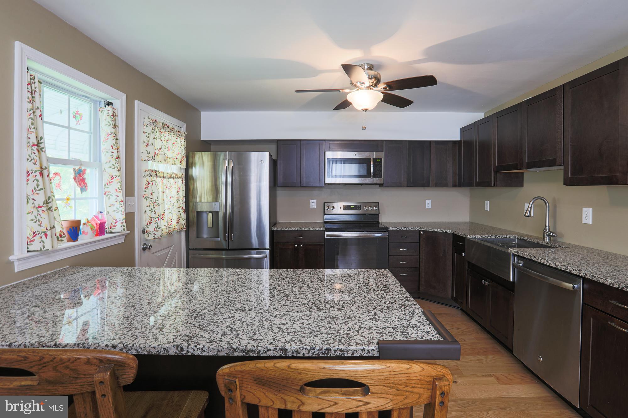 9022 Perryvale Road Baltimore, MD 21236 - Photo 5 of 34