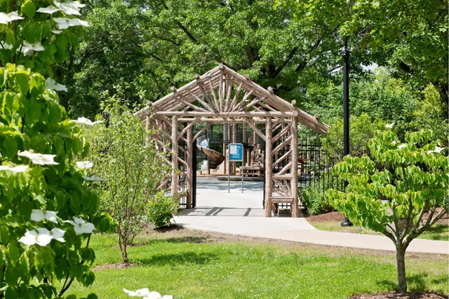a view of a tennis court