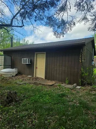 $48,000 | 50 Deepwoods Drive, Linn Valley, KS 66040