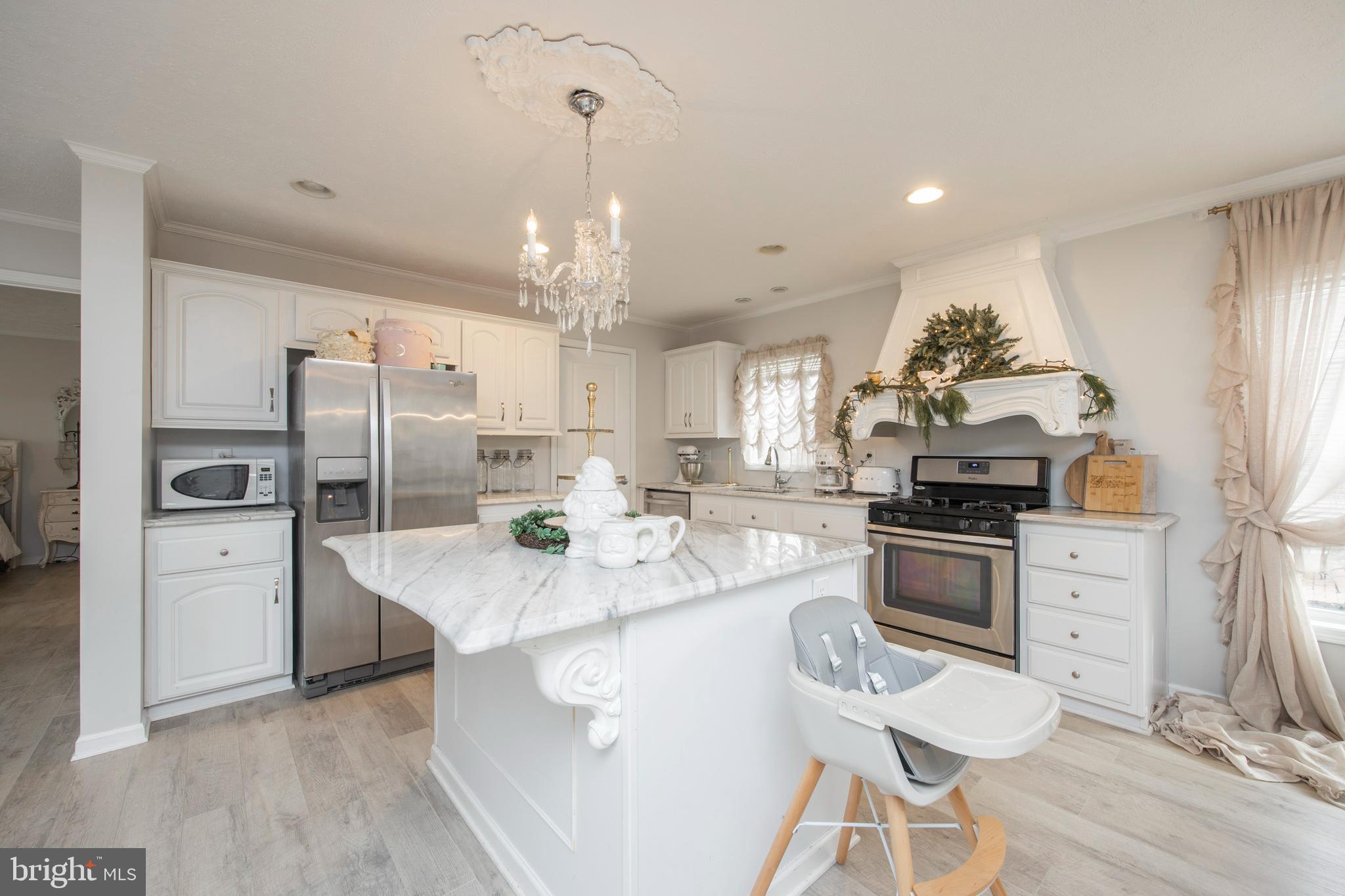 306 Winterset Road Garnet Valley, PA 19060 - Photo 4 of 28 Gallery Image 4
