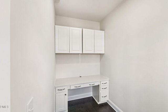 a view of utility room