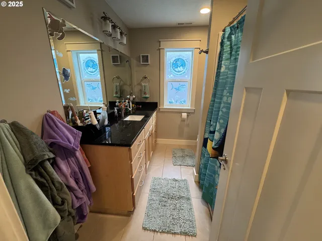 $545,000 | 2317 Laura Lane, North Bend, OR 97459