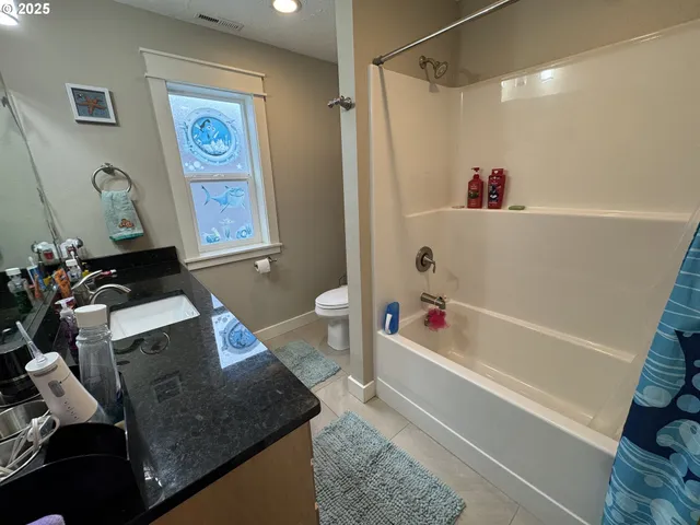 $545,000 | 2317 Laura Lane, North Bend, OR 97459