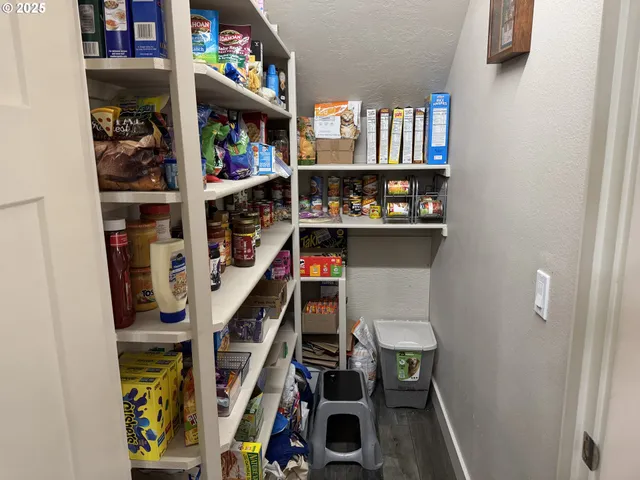 $545,000 | 2317 Laura Lane, North Bend, OR 97459