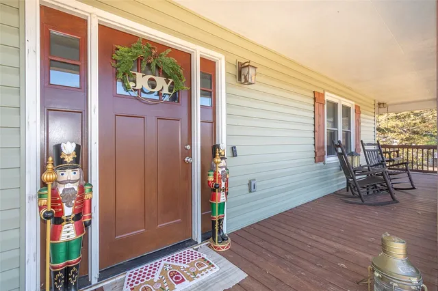 $335,000 | 210 King Arthur Drive, Anderson, SC 29621