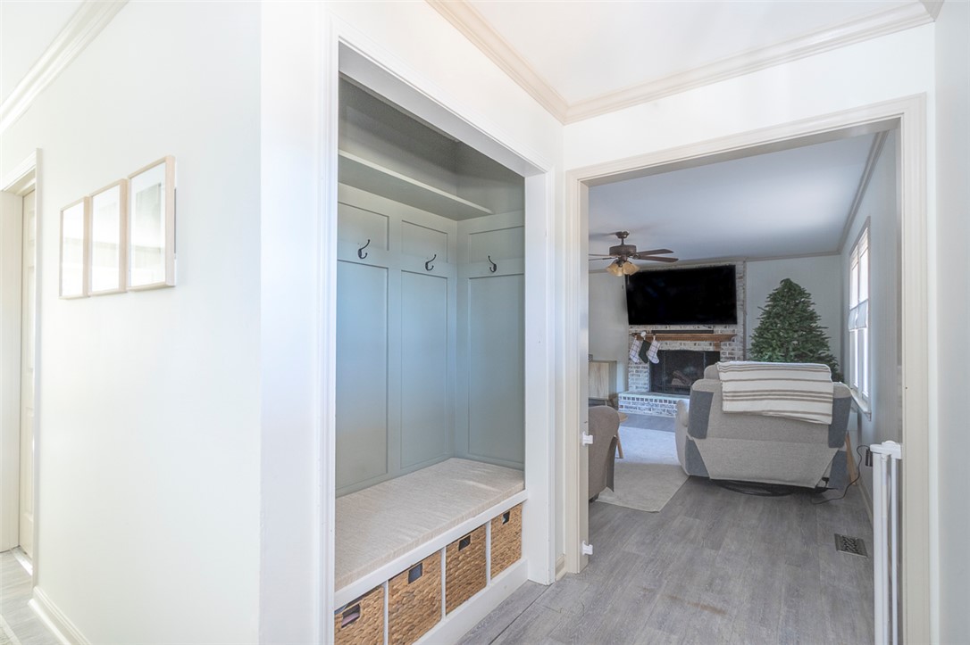 210 King Arthur Drive Anderson, SC 29621 - Photo 6 of 41