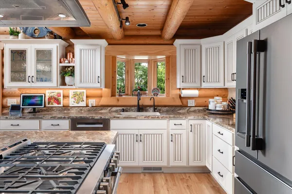 $724,900 | 65416 Desoto Bluffs Drive, Freeman, WI 54624