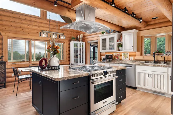 $724,900 | 65416 Desoto Bluffs Drive, Freeman, WI 54624