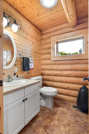 $724,900 | 65416 Desoto Bluffs Drive, Freeman, WI 54624