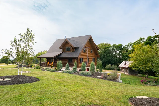 $724,900 | 65416 Desoto Bluffs Drive, Freeman, WI 54624