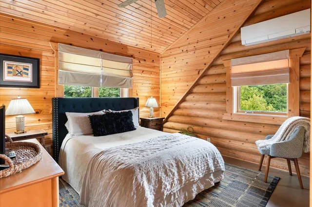 $724,900 | 65416 Desoto Bluffs Drive, Freeman, WI 54624