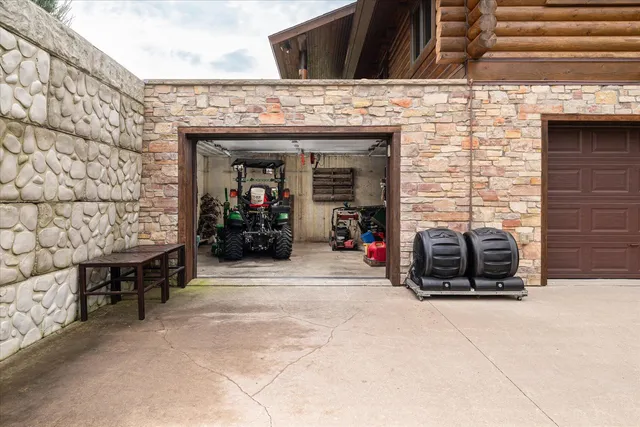 $724,900 | 65416 Desoto Bluffs Drive, Freeman, WI 54624