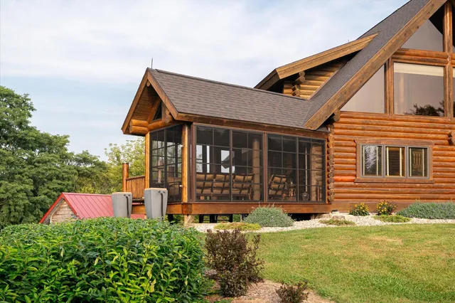 $724,900 | 65416 Desoto Bluffs Drive, Freeman, WI 54624