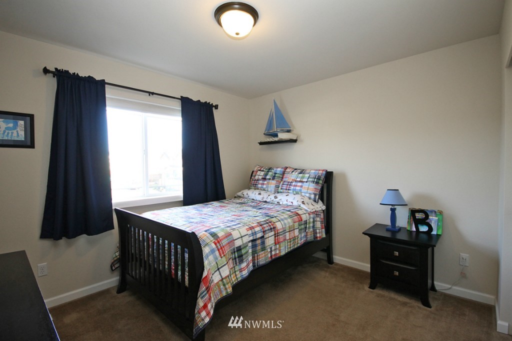 5027 Northeast 3rd Street Renton, WA 98059 - Photo 14 of 24
