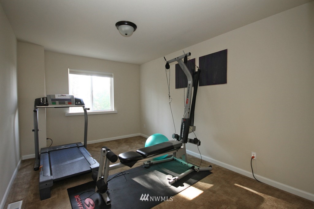 5027 Northeast 3rd Street Renton, WA 98059 - Photo 17 of 24